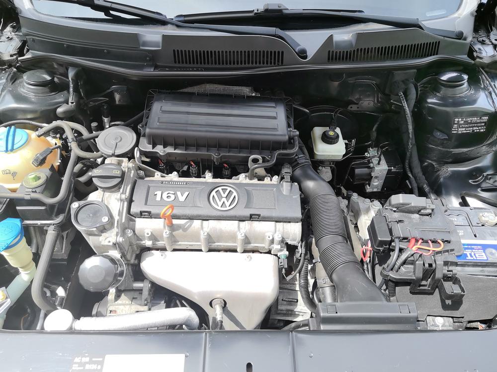 Volkswagen Bora 2015 car image #8