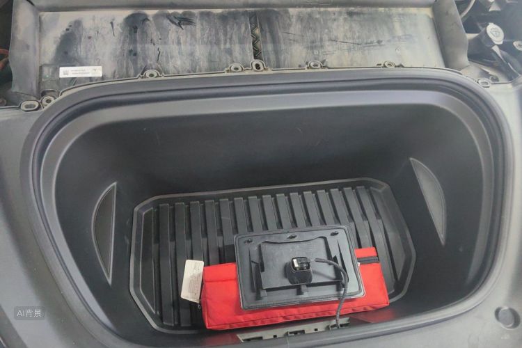 Tesla Model Y 2023 car image #22