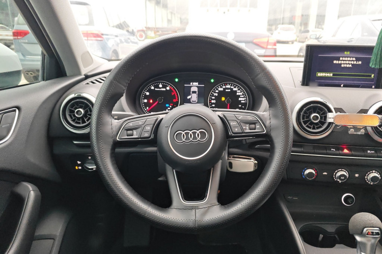 奥迪 奥迪A3 2018 汽车图片 #11