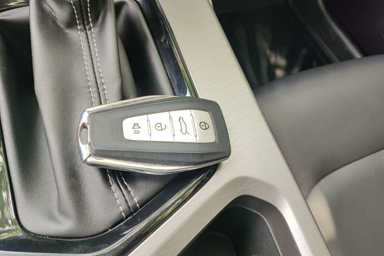 GEELY Emgrand 2025 car image #14