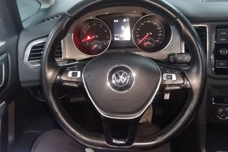 Volkswagen Golf 2018 #16 Volkswagen Golf 2018 car image #16