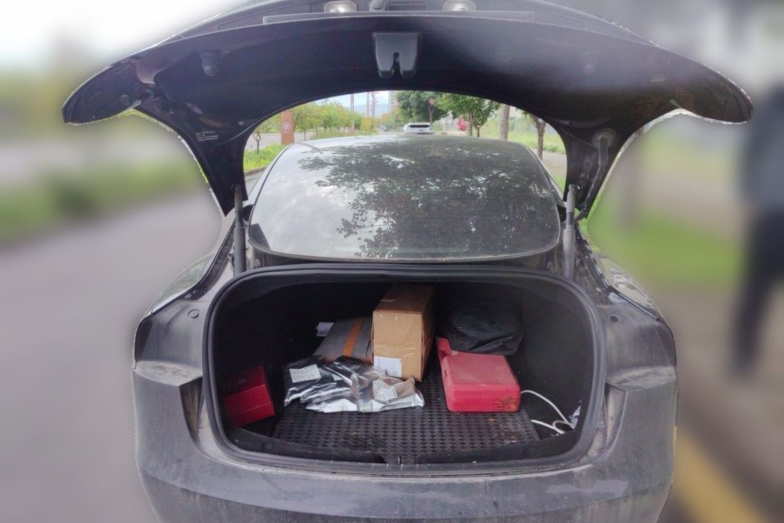 Tesla Model 3 2023 car image #8