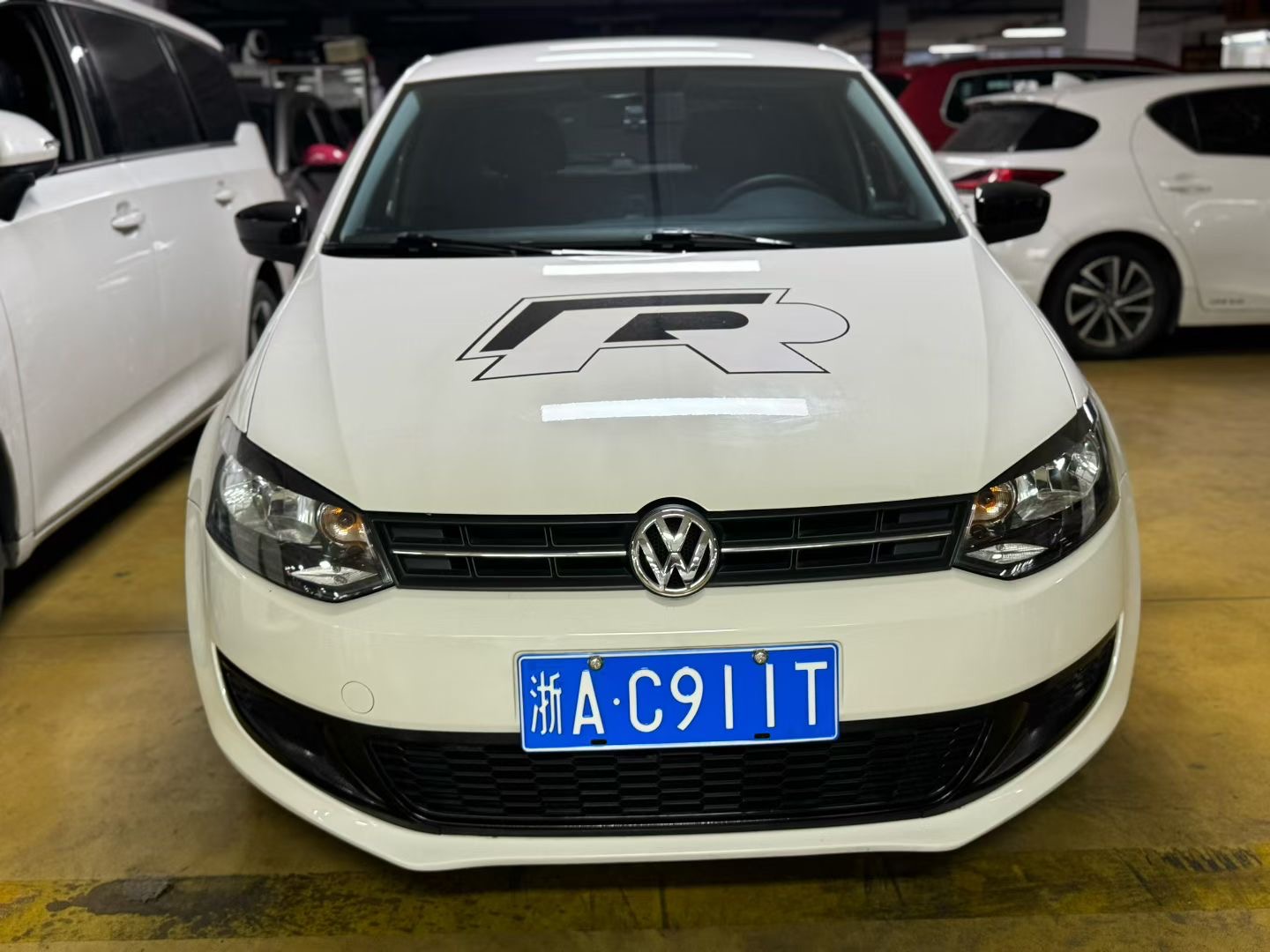 Volkswagen Polo 2013 car image #2