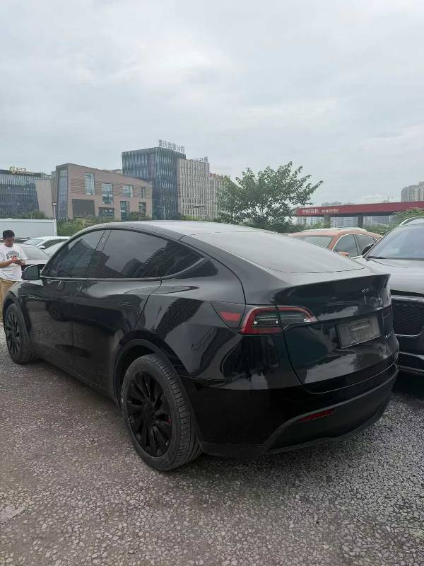 Tesla Model Y 2022 #3 Tesla Model Y 2022 car image #3