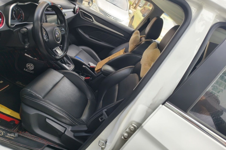MG ZS 2017 #17 MG ZS 2017 car image #17