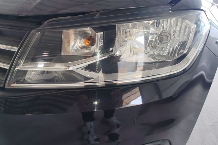 Volkswagen Santana 2017 car image #27
