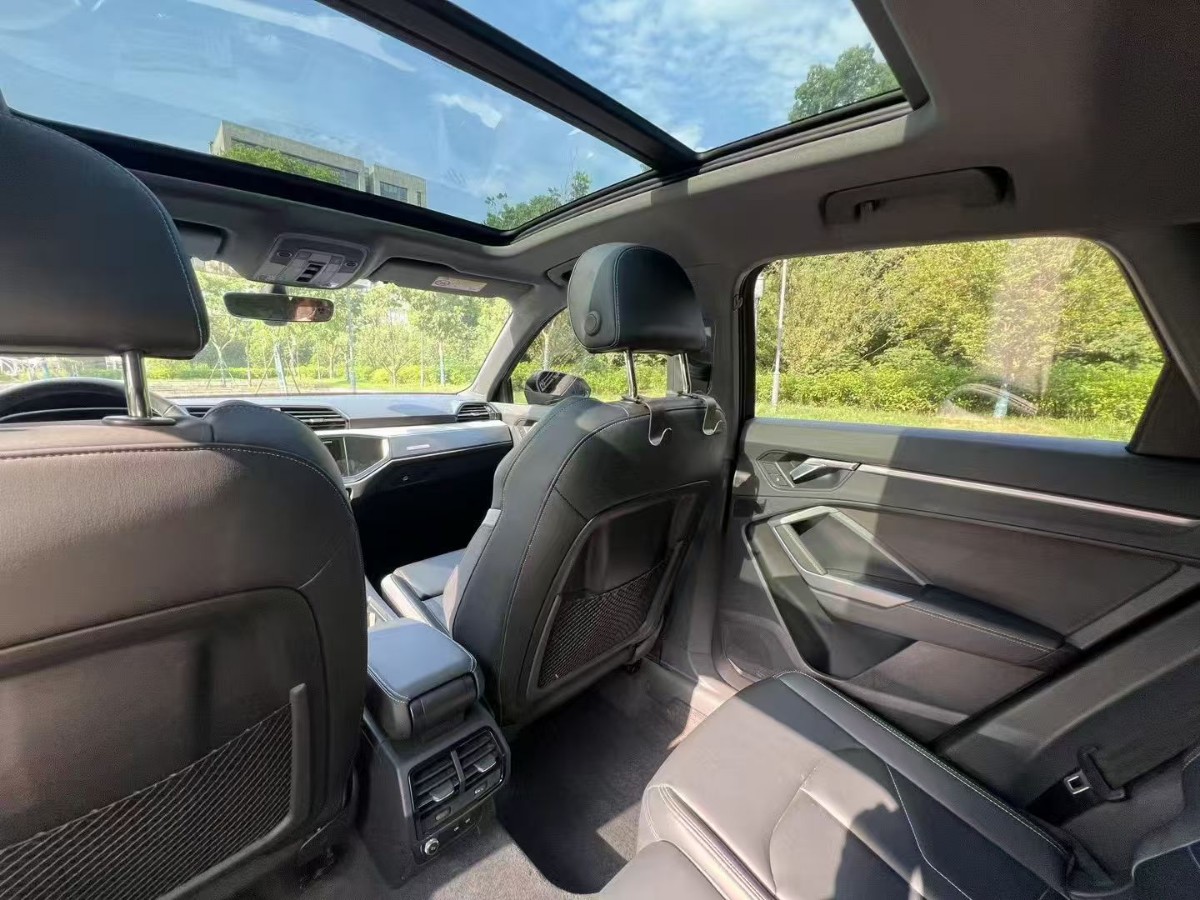 Audi Q3 2023 immagine di auto #6