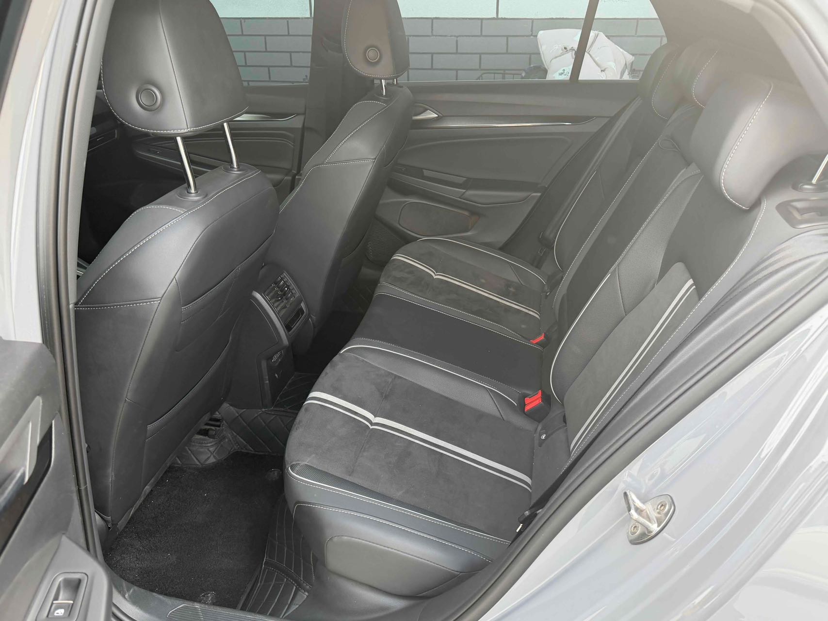 Volkswagen Golf 2022 car image #3