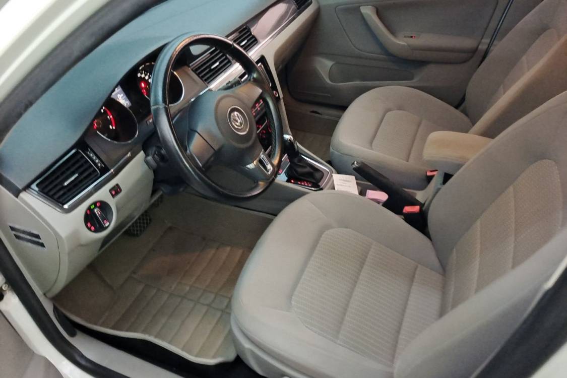 Volkswagen Bora 2015 imagen de coche #23