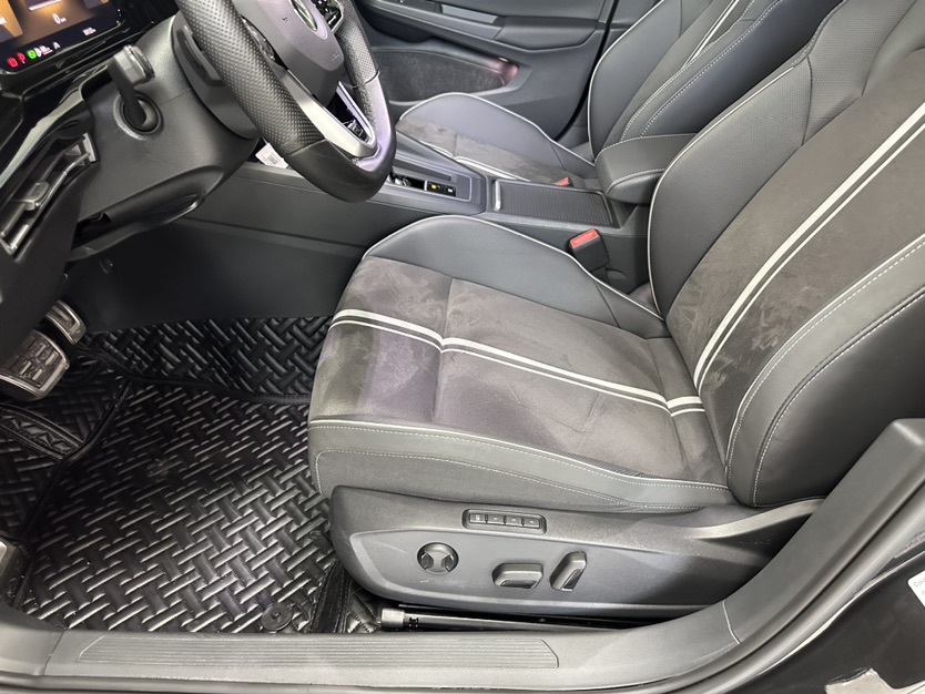 Volkswagen Golf 2023 #9 Volkswagen Golf 2023 car image #9
