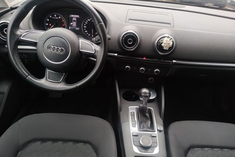 Audi A3 2017 car image #13
