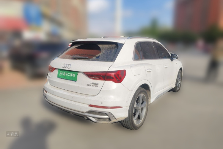 Audi Q3 2023 car image #7