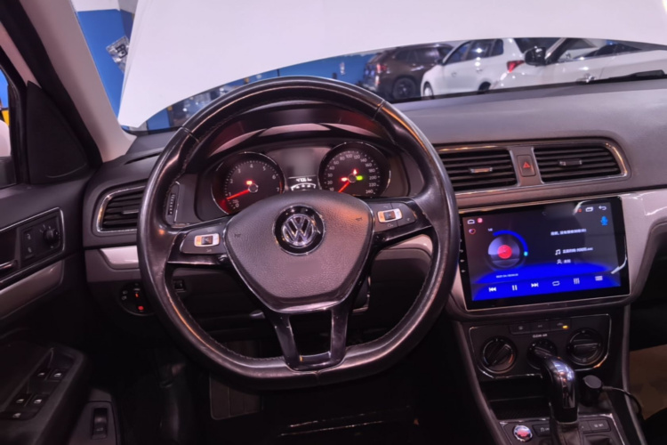 Volkswagen Lavida 2018 car image #11