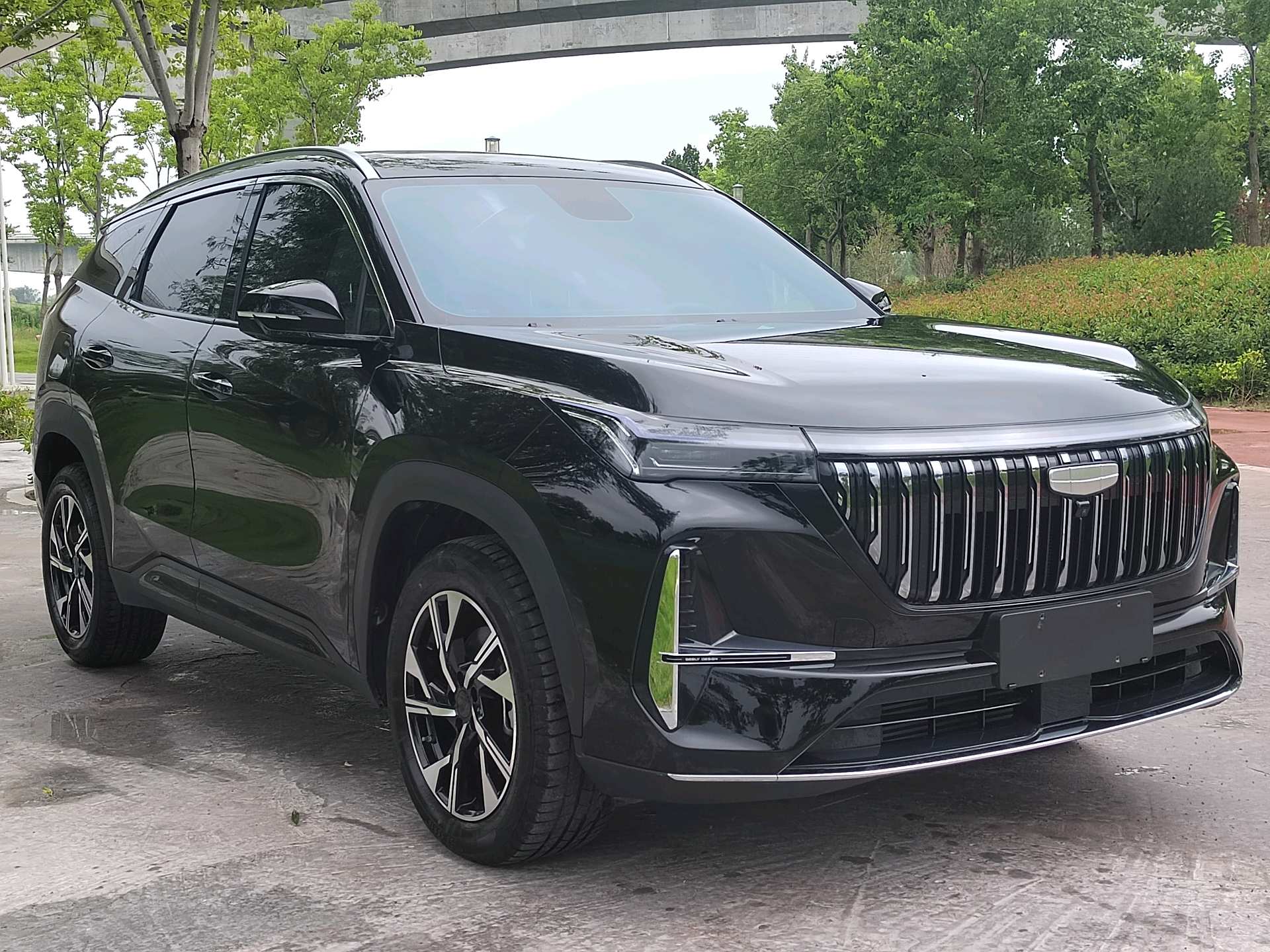 GEELY Boyue L 2025 car image #3