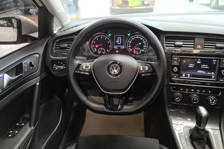 Volkswagen Golf 2018 #15 Volkswagen Golf 2018 car image #15