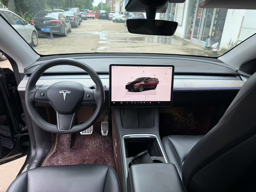 Tesla Model Y 2023 #5 Tesla Model Y 2023 immagine di auto #5