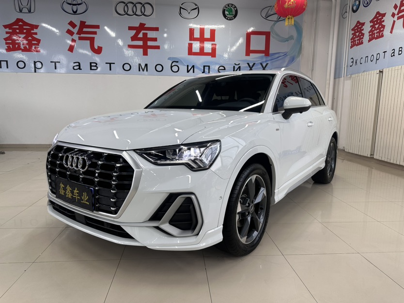 Audi Q3 2023 car image 
