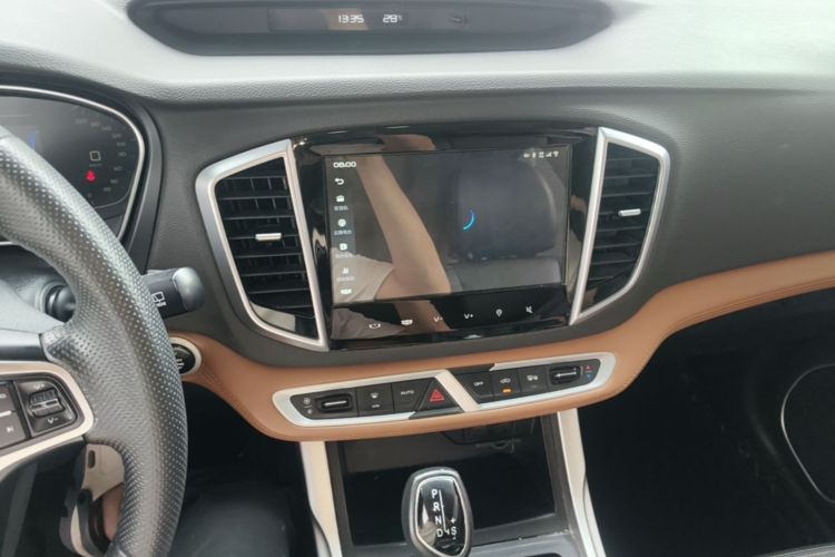 GEELY Vision X6 2019 #13 GEELY Vision X6 2019 car image #13