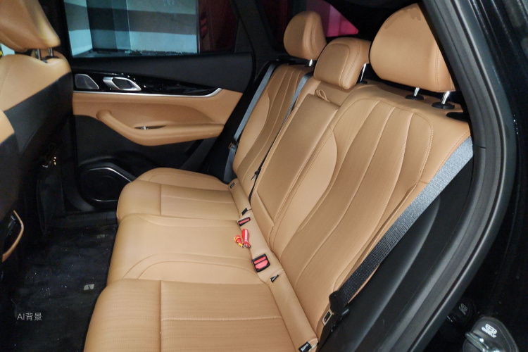 GEELY Boyue L 2025 car image #19