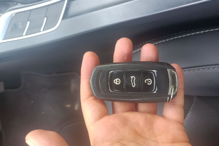 GEELY Emgrand 2019 #9 GEELY Emgrand 2019 car image #9