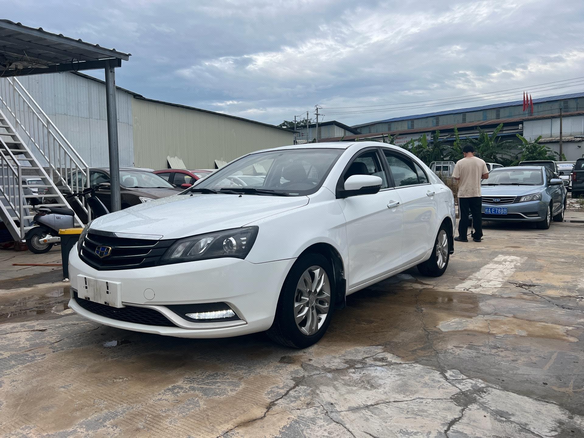 GEELY Emgrand 2016 car image 