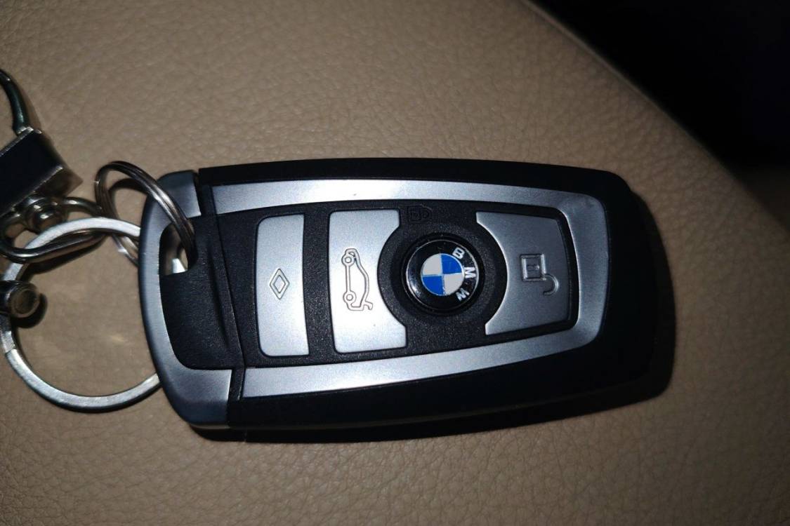 BMW 3 Series 2012 car image #28