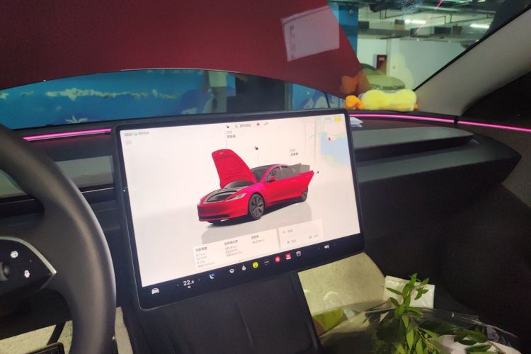Tesla Model 3 2025 #13 Tesla Model 3 2025 car image #13