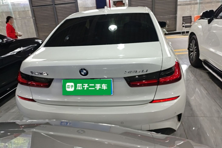 BMW 3 Series 2022 #6 BMW 3 Series 2022 car image #6