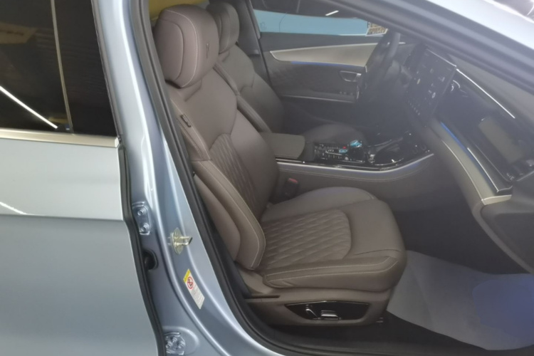 BYD Han 2023 car image #24