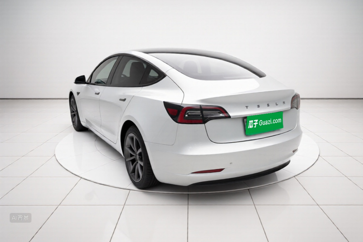 Tesla Model 3 2023 car image #5