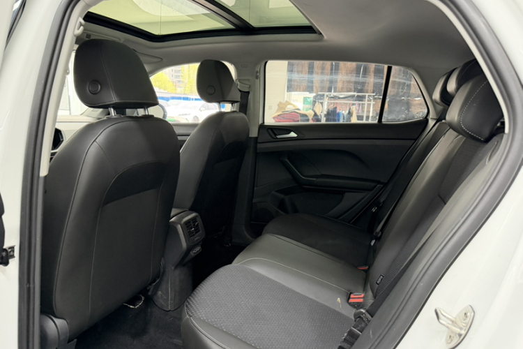 Volkswagen Tacqua 2021 car image #17