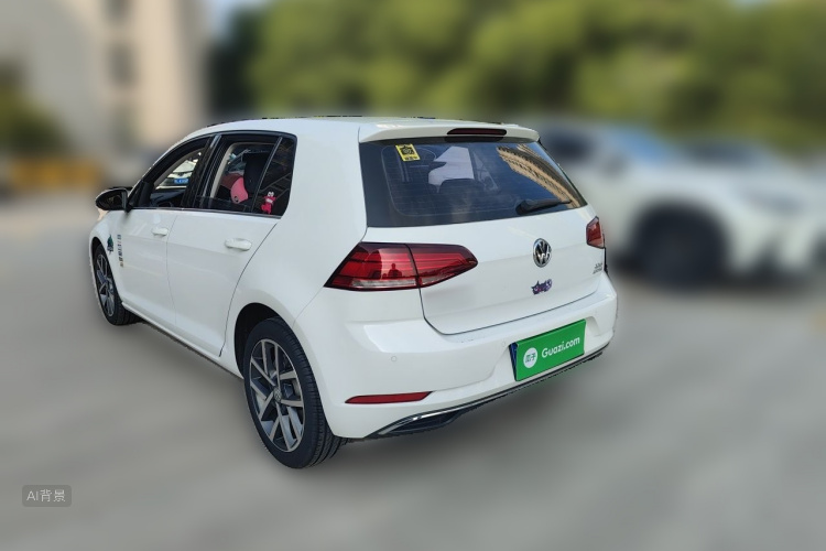 Volkswagen Golf 2020 car image #5