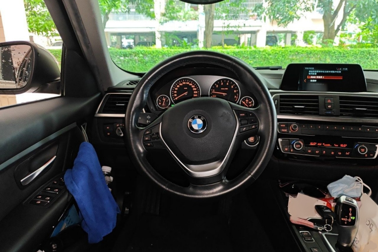 BMW 3 Series 2018 #15 BMW 3 Series 2018 car image #15