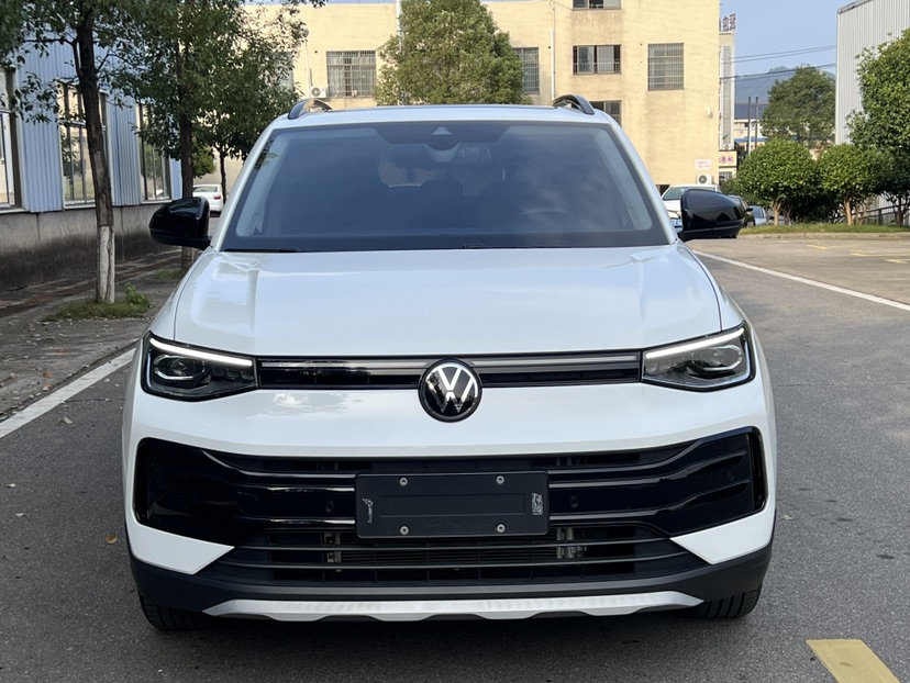Volkswagen Tharu 2025 #2 Volkswagen Tharu 2025 car image #2