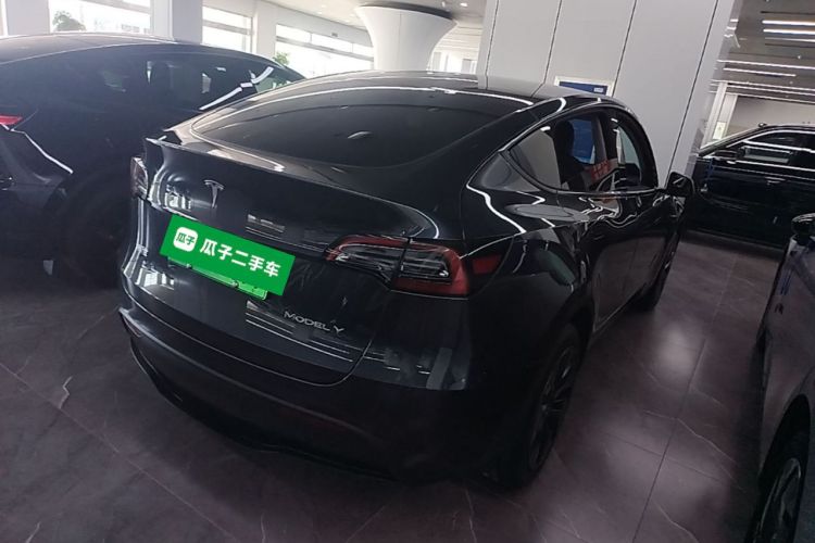Tesla Model Y 2024 #7 Tesla Model Y 2024 car image #7