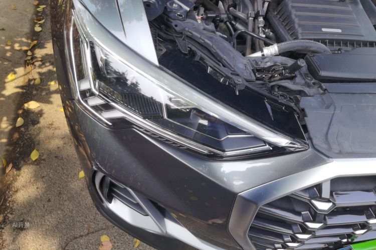 Audi Q3 2022 car image #8