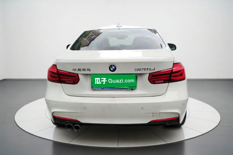 BMW 3 Series 2018 car image #6