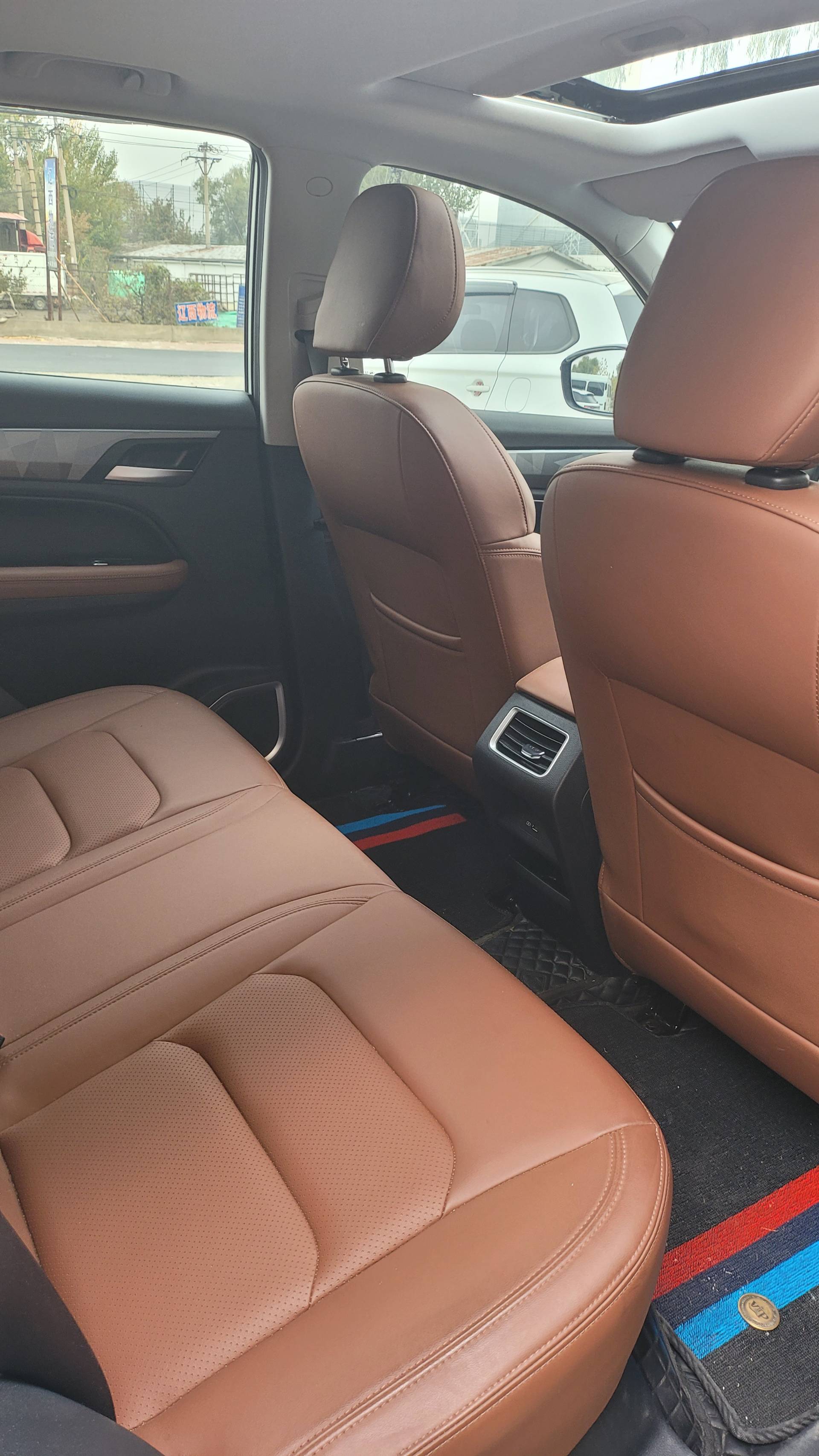 GEELY Vision X6 2024 car image #7