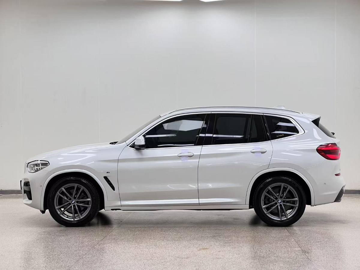 BMW X3 2019 car image #15