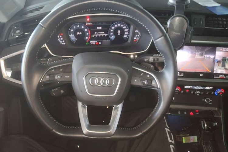 Audi Q3 2020 #11 Audi Q3 2020 car image #11