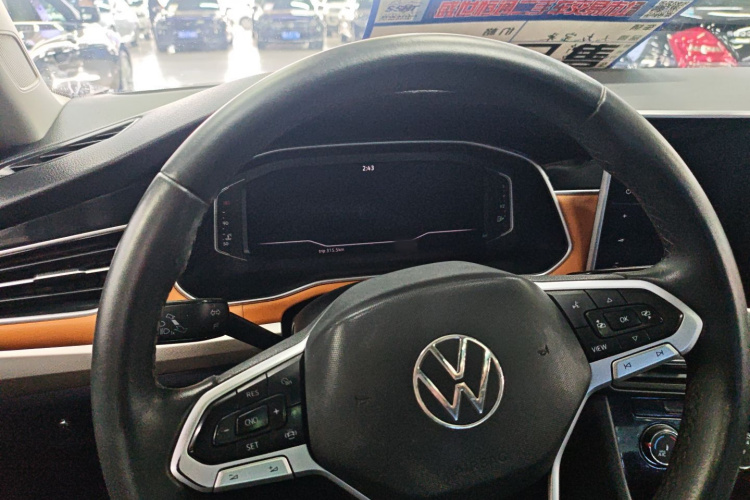Volkswagen Bora 2023 car image #20