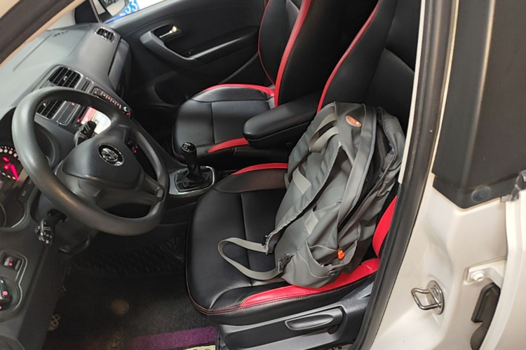 Volkswagen Polo 2016 #15 Volkswagen Polo 2016 car image #15