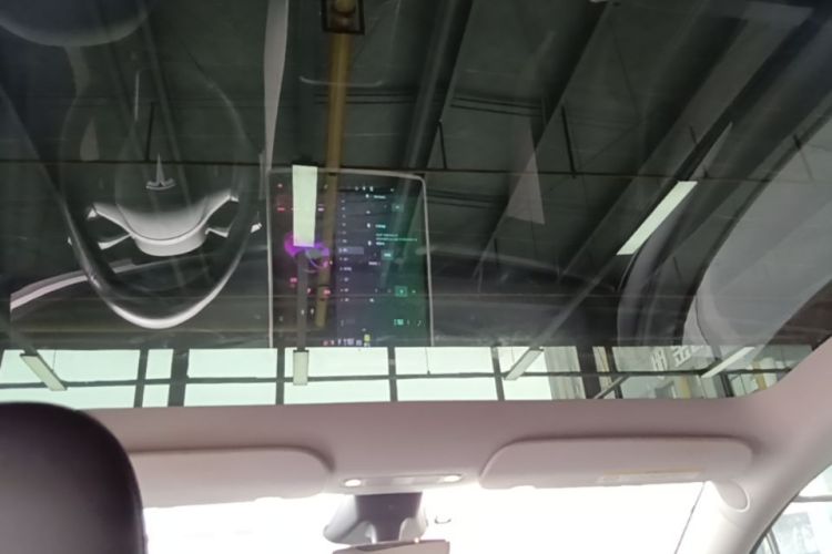 Tesla Model Y 2024 car image #18