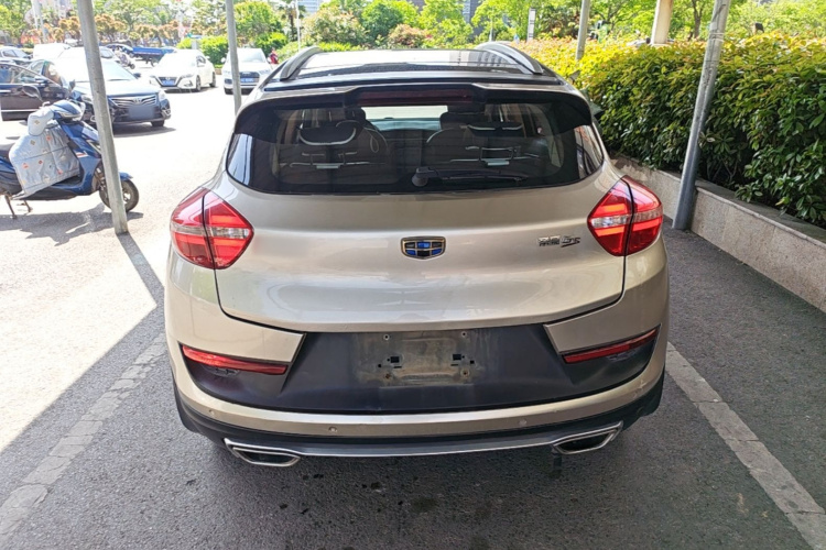 GEELY Emgrand GS 2016 car image #6