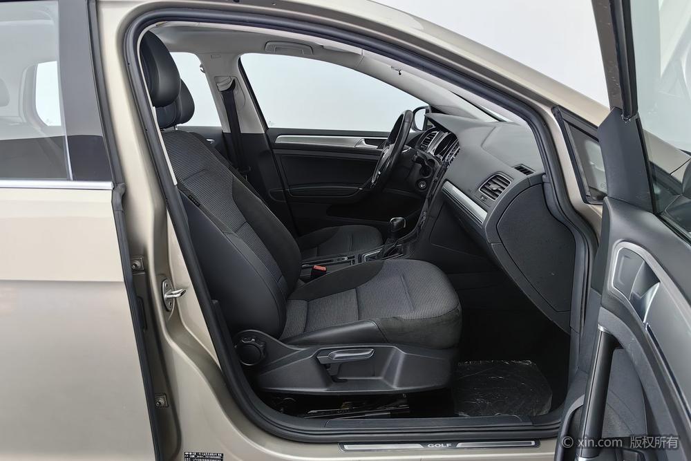 Volkswagen Golf 2019 immagine di auto #24