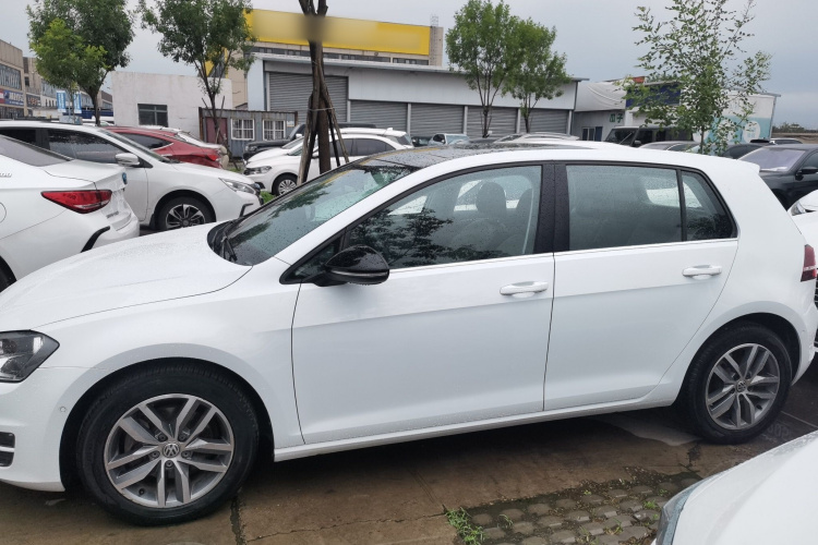 Volkswagen Golf 2017 car image #7