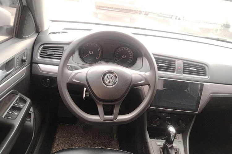 Volkswagen Lavida 2017 car image #15