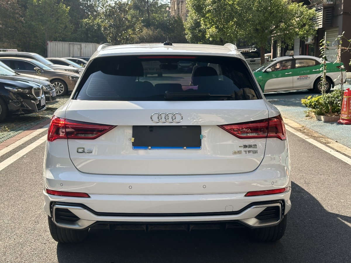 Audi Q3 2023 #8 Audi Q3 2023 car image #8