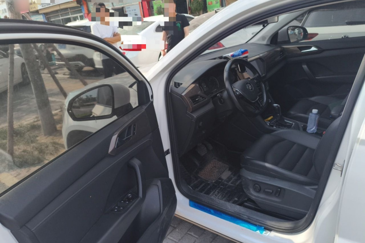 Volkswagen Tharu 2020 car image #13