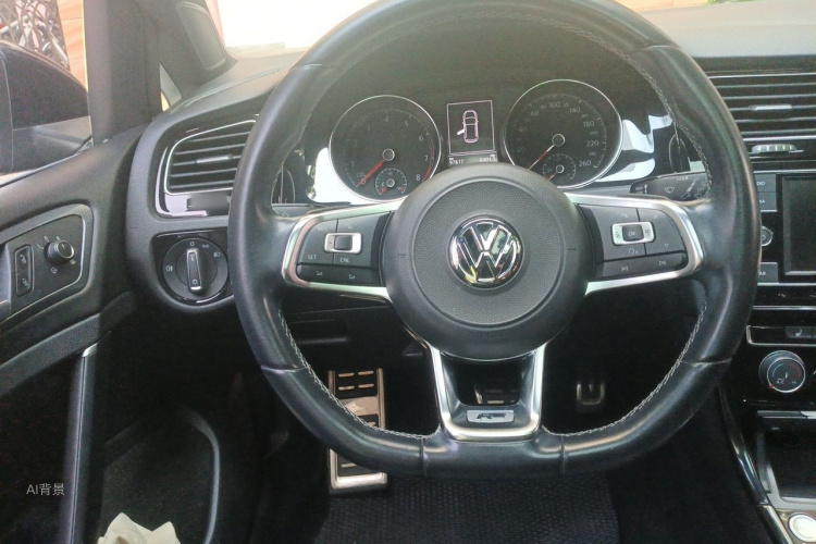 Volkswagen Golf 2018 car image #12